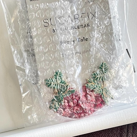 BAUBLEBAR Earrings Pink Green Crystal 'Berry Tale' Strawberry Drop SugarFix NWT - Picture 3 of 7